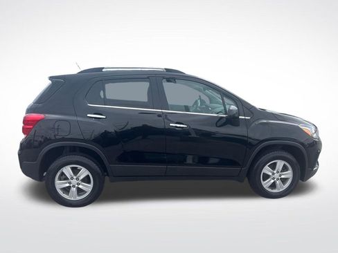 Used 2020 Chevrolet Trax LT w/ LT Convenience Package AWD/4WD image 9