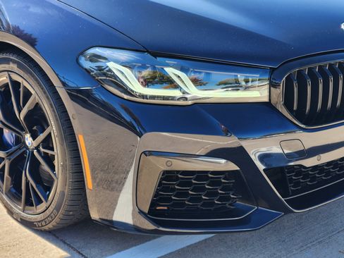 Used 2021 BMW M550i xDrive w/ Premium Package image 5