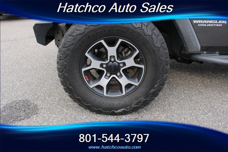 Used 2017 Jeep Wrangler Unlimited Sport w/ Connectivity Group AWD/4WD image 9