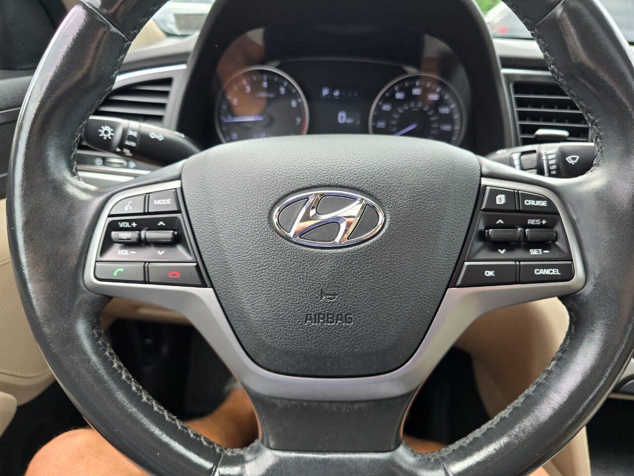 Used 2017 Hyundai Elantra Value Edition w/ Cargo Package FWD image 15