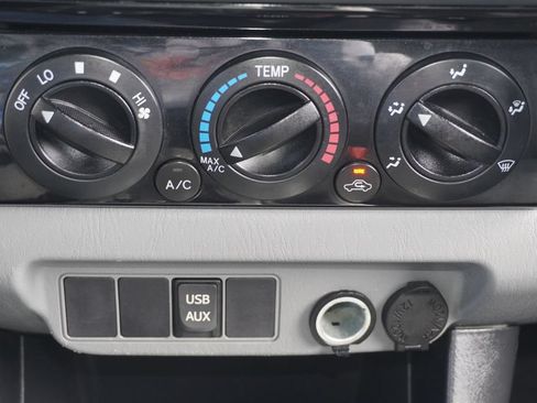 Used 2014 Toyota Tacoma PreRunner w/ TRD Off-Road Package RWD image 16
