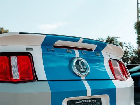 Used 2011 Ford Mustang Shelby GT500 RWD image 16