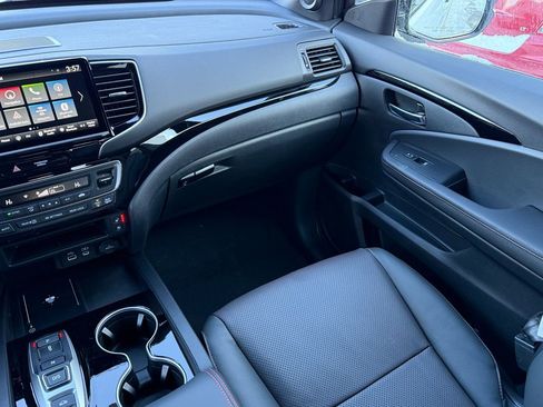 New 2026 Honda Ridgeline Black Edition image 38