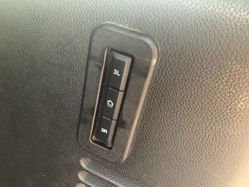 Used 2016 Lincoln Navigator L Select image 10
