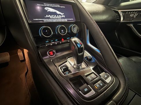Used 2020 Jaguar F-TYPE P300 image 16