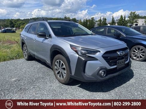 Used 2023 Subaru Outback Premium AWD/4WD image 1