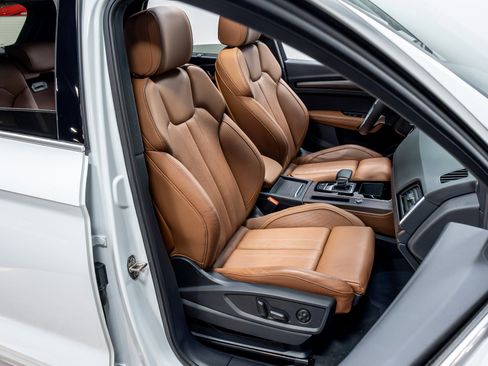 Used 2021 Audi Q5 Prestige image 22