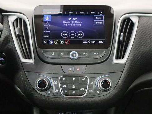Used 2024 Chevrolet Malibu LT image 28