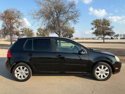 Used 2006 Volkswagen Rabbit 4-Door image 3