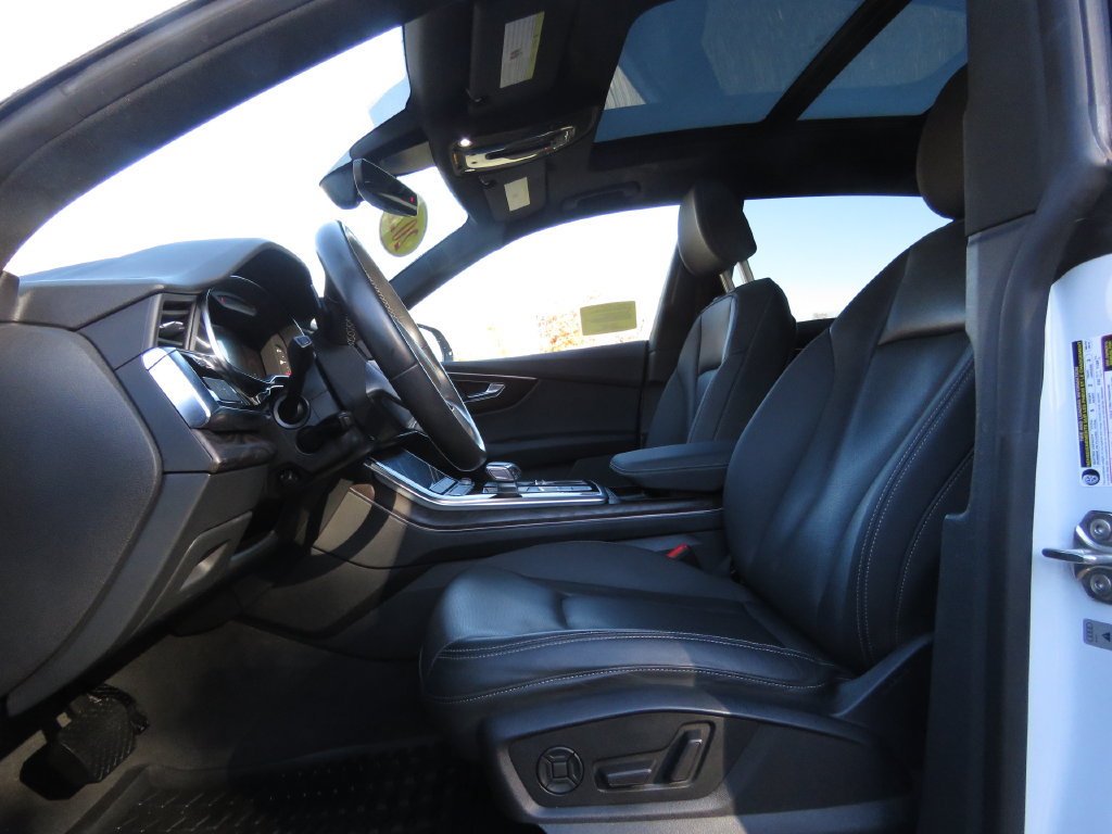 Used 2021 Audi Q8 Premium Plus AWD/4WD image 10