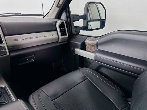 Used 2019 Ford F250 Lariat w/ Lariat Ultimate Package image 25