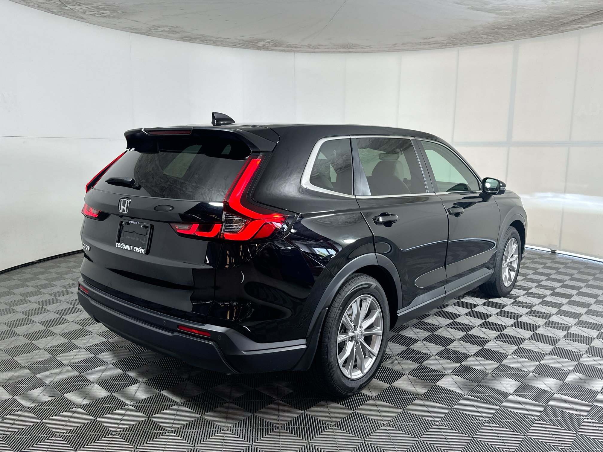 Used 2023 Honda CR-V EX-L image 3