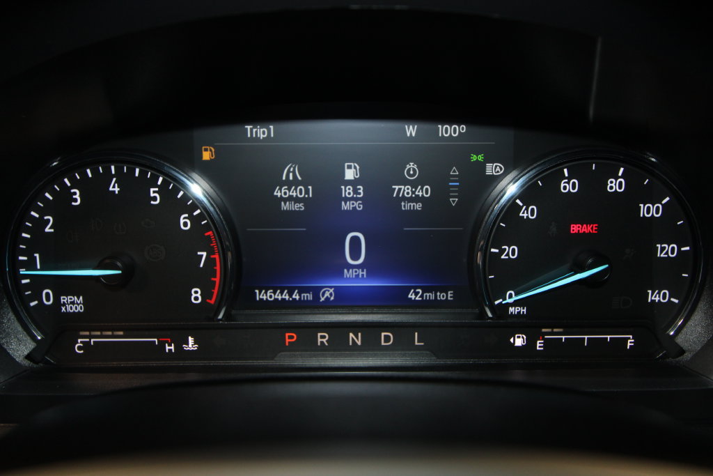 Used 2024 Ford Explorer XLT w/ Equipment Group 202A AWD/4WD image 10
