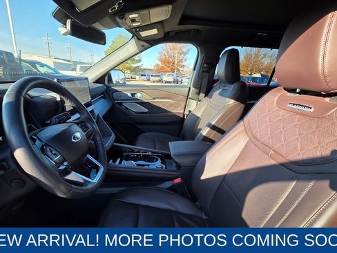 Used 2025 Ford Explorer Platinum w/ Ultimate Package image 11