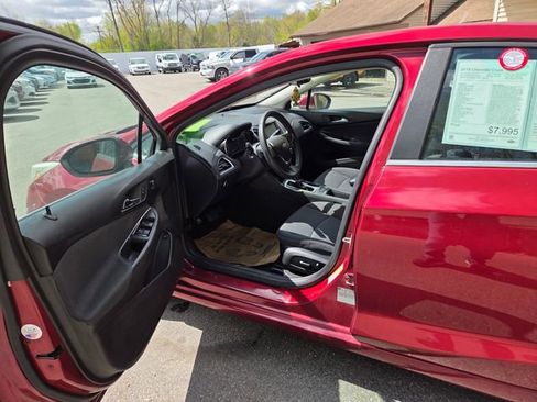 Used 2018 Chevrolet Cruze LT w/ Convenience Package FWD image 11