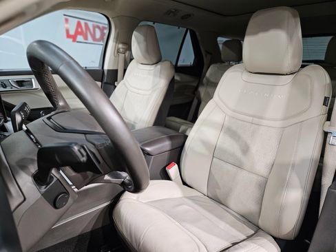 Used 2020 Ford Explorer Platinum image 24