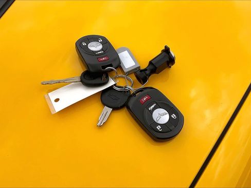 Used 2005 Chevrolet Corvette Coupe w/ Preferred Equipment Group RWD image 13