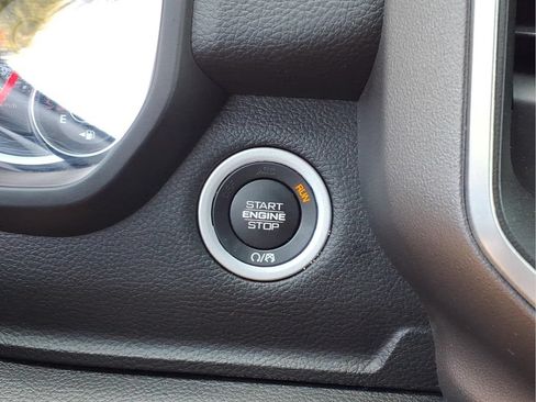 Used 2023 RAM 1500 Big Horn AWD/4WD image 9