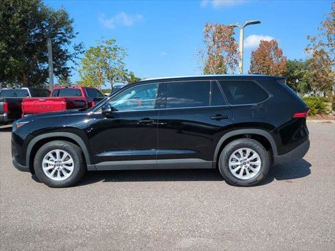 Certified 2025 Toyota Grand Highlander AWD image 3