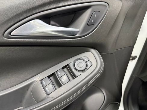 Used 2020 Buick Encore GX Preferred w/ Cold Weather Comfort Package AWD/4WD image 17