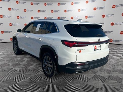 Certified 2025 Buick Enclave Preferred image 3