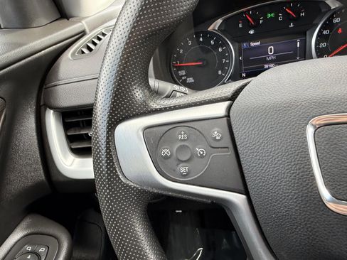 Used 2023 GMC Terrain SLE image 18