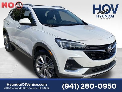 Used 2022 Buick Encore GX Essence w/ Experience Buick Package FWD image 1
