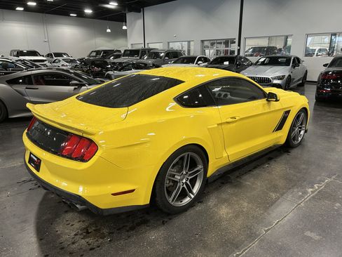 Used 2016 Ford Mustang GT Premium RWD image 3