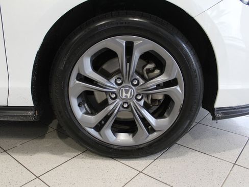 Certified 2023 Honda Accord EX image 10