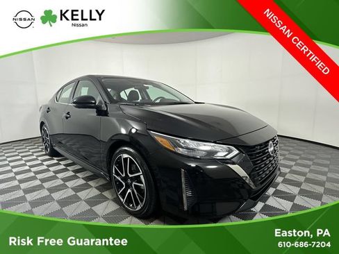 Certified 2025 Nissan Sentra SR w/ SR Premium Package FWD image 1