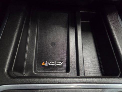 Used 2022 GMC Sierra 2500 Denali w/ Denali Black Diamond Edition image 55