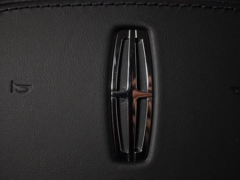 New 2026 Lincoln Nautilus Reserve image 32