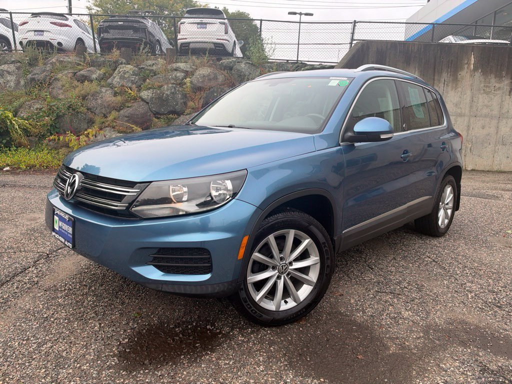 Used 2017 Volkswagen Tiguan Wolfsburg Edition AWD/4WD image 2