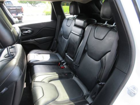 Used 2015 Jeep Cherokee Limited AWD/4WD image 21