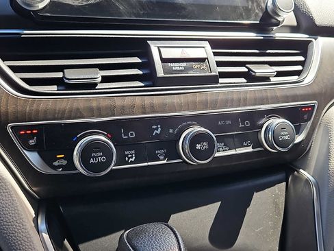 Used 2019 Honda Accord EX image 16