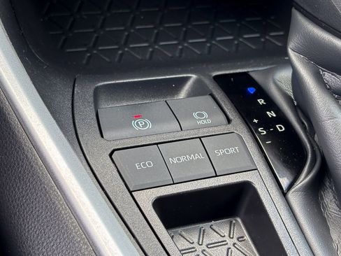 Certified 2025 Toyota RAV4 LE FWD image 30