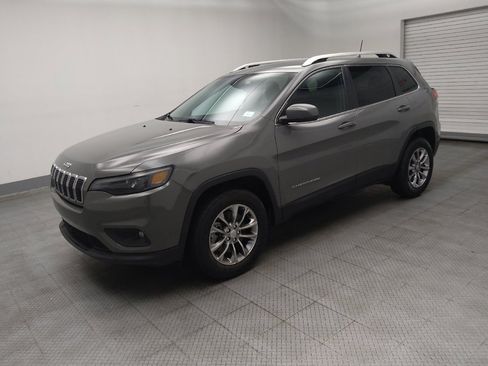 Used 2021 Jeep Cherokee Latitude Lux w/ Comfort/Convenience Group AWD/4WD image 2