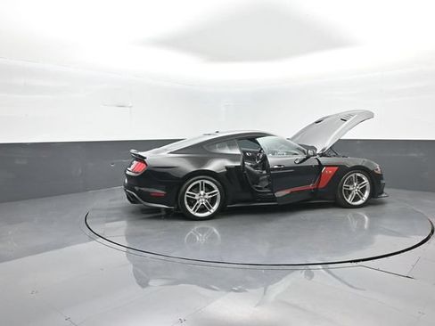 Certified 2019 Ford Mustang GT Premium w/ GT Performance Package RWD image 18