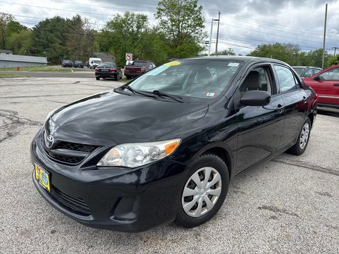 Used 2013 Toyota Corolla L FWD image 3