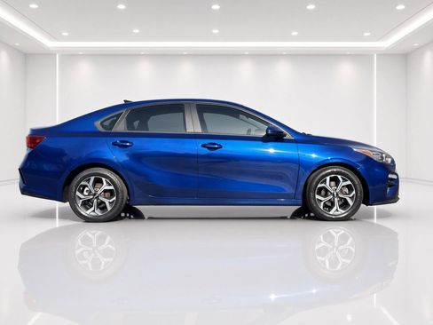 Used 2020 Kia Forte LXS FWD image 6