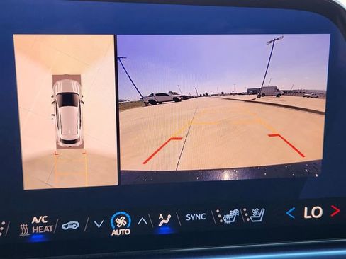 New 2025 Chevrolet Equinox EV LT w/ Convenience Package II image 40