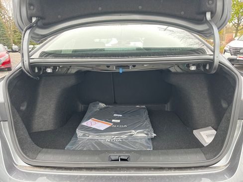 New 2026 Nissan Sentra SV w/ Floor Mat Package FWD image 32