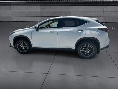 Used 2025 Lexus NX 250 FWD w/ Towing Package (2000 Lbs) image 5