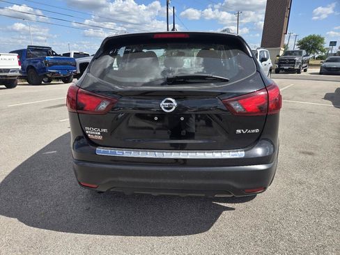 Used 2018 Nissan Rogue Sport SV w/ SV Technology Package AWD/4WD image 5