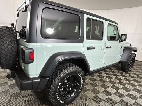 Used 2023 Jeep Wrangler Unlimited w/ Cold Weather Group AWD/4WD image 2