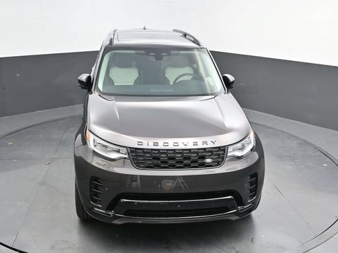 Used 2025 Land Rover Discovery Dynamic SE AWD/4WD image 37