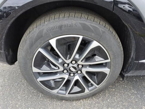 Used 2025 Cadillac Optiq Sport 2 w/ LPO, Floor Liner Package AWD/4WD image 6