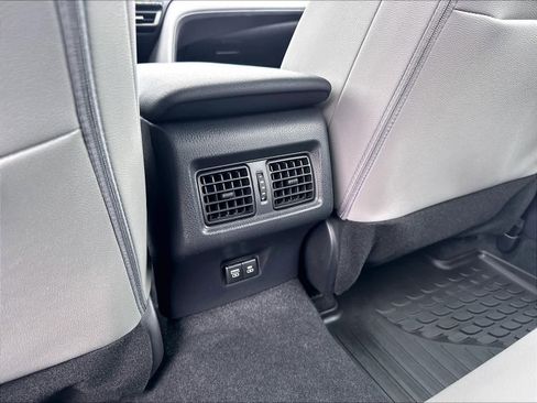Used 2025 Toyota Camry SE w/ Convenience Package FWD image 37