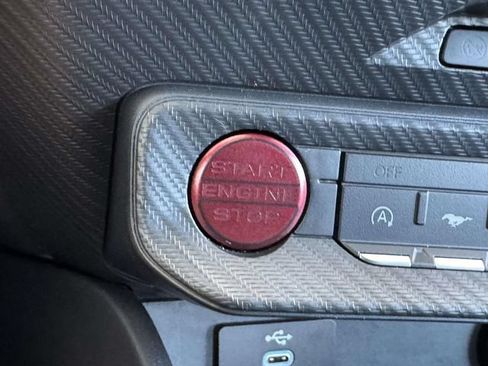 Used 2025 Ford Mustang Coupe RWD image 40
