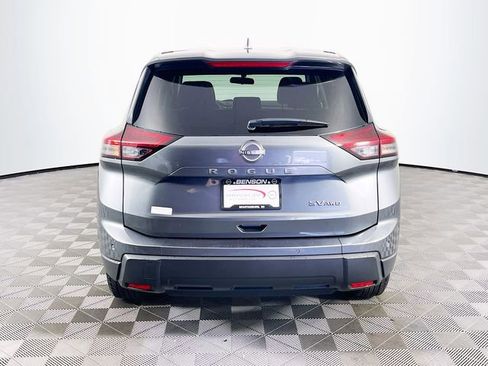 Used 2024 Nissan Rogue SV AWD/4WD image 7